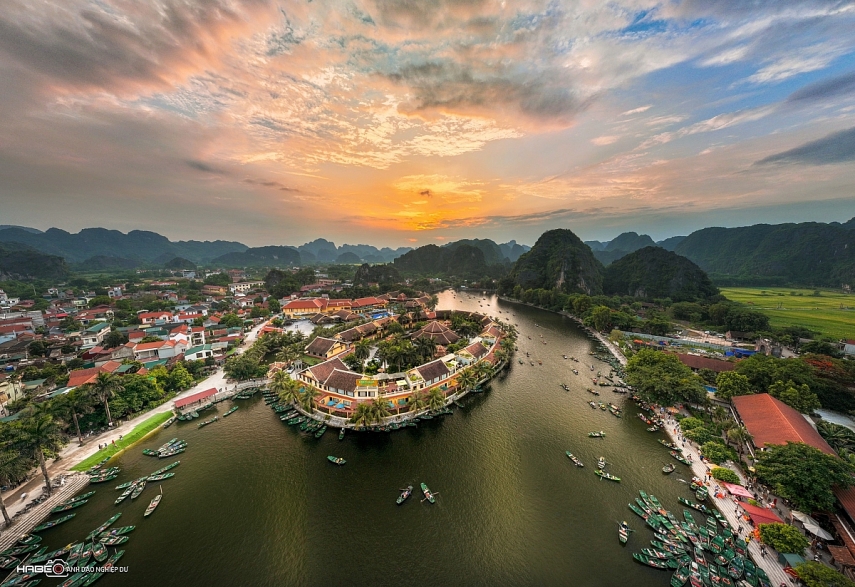 Ninh Bình - khẳng định vị thế điểm đến văn minh, hấp dẫn trên bản đồ du lịch thế giới Ninh Bình - khẳng định vị thế điểm đến văn minh, hấp dẫn trên bản đồ du lịch thế giới