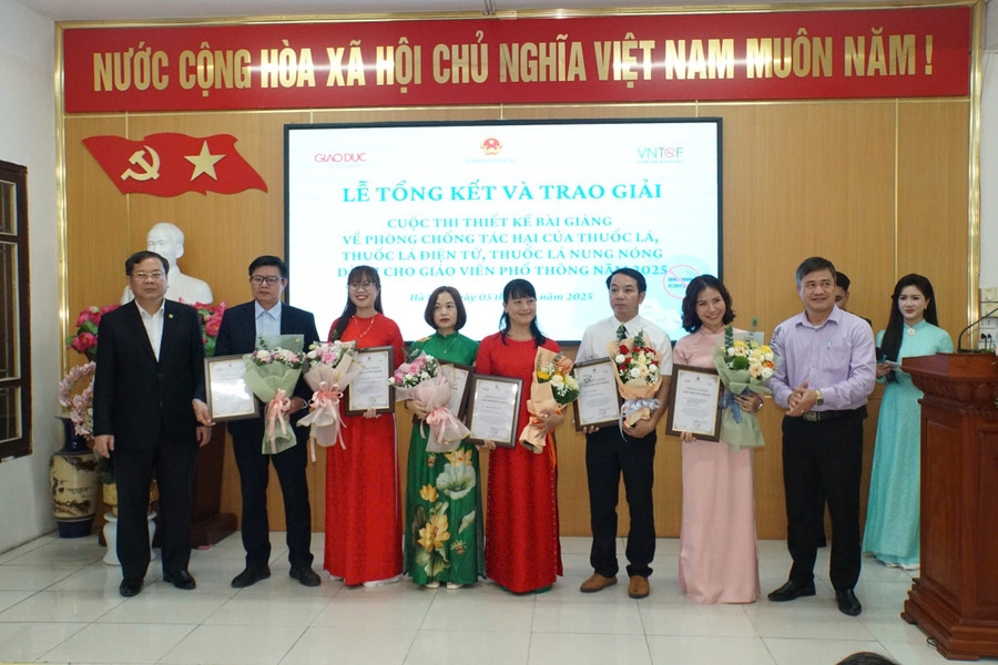 Thầy cô tiên phong trong phòng chống tác hại thuốc lá: Biến bài giảng thành thông điệp sống Thầy cô tiên phong trong phòng chống tác hại thuốc lá: Biến bài giảng thành thông điệp sống