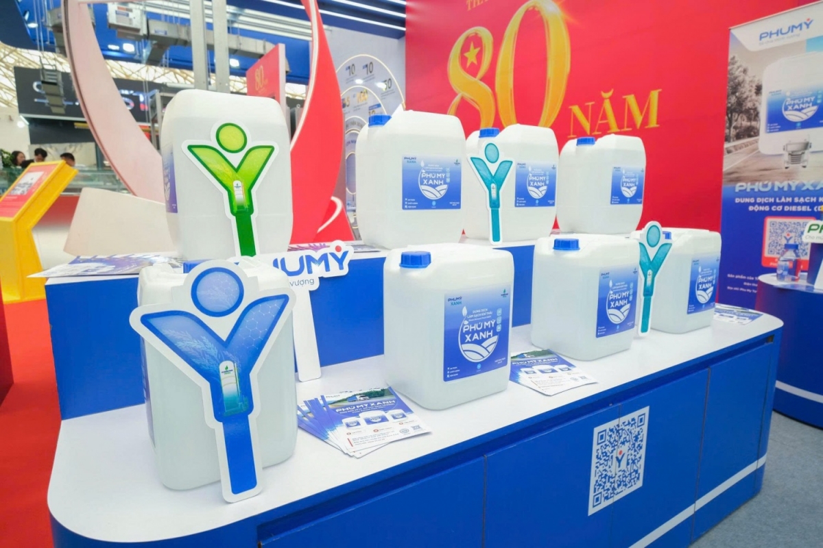 Sản phẩm Phú Mỹ Xanh giúp giảm tới 90% lượng khí thải NOx độc hại từ phương tiện, đáp ứng tiêu chuẩn khí thải Euro 5 Euro 6 Sản phẩm Phú Mỹ Xanh giúp giảm tới 90% lượng khí thải NOx độc hại từ phương tiện, đáp ứng tiêu chuẩn khí thải Euro 5 Euro 6