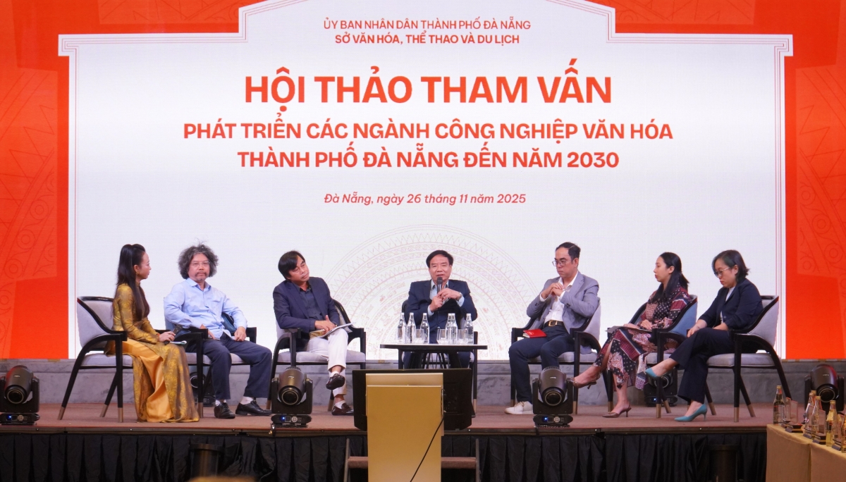 chuyên gia, nhà quản lý, doanh nghiệp cùng hiến kế, tìm giải pháp đột phá nhằm đưa Đà Nẵng trở thành một trong ba trung tâm công nghiệp văn hóa lớn của cả nước.