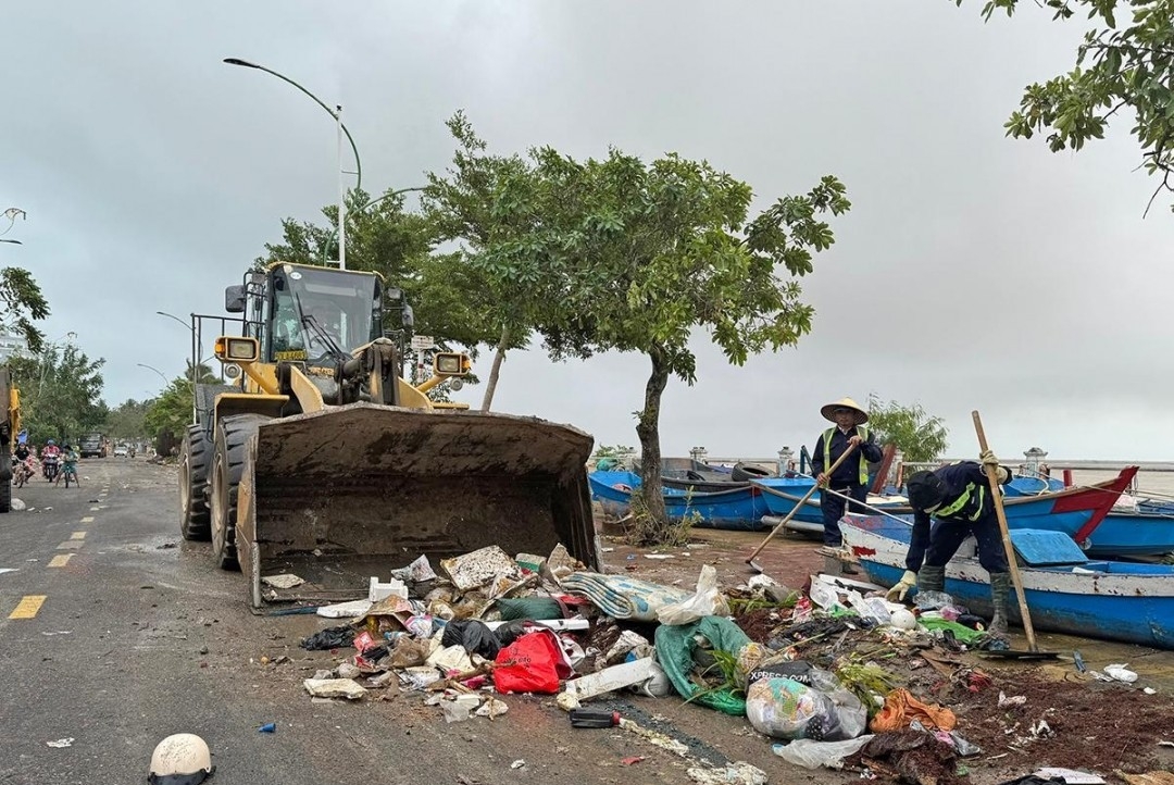 Tăng tốc khử khuẩn và phục hồi môi trường sau lũ