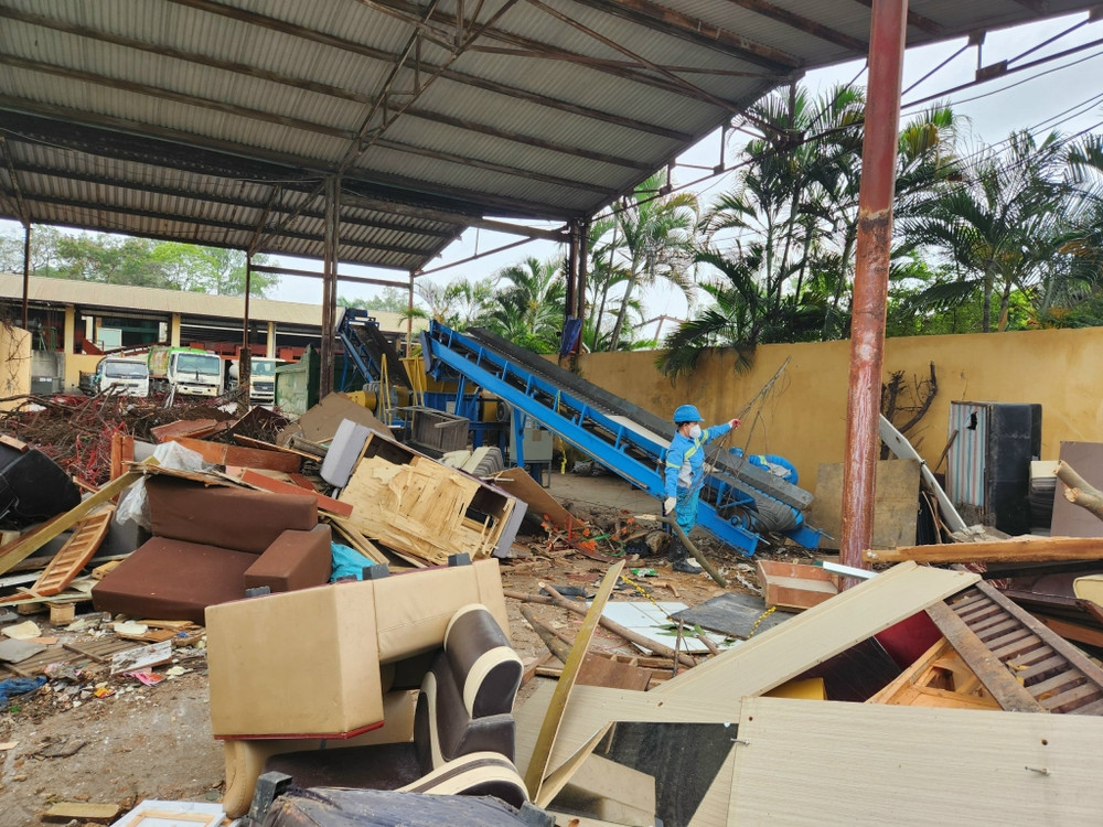 tính phí đối với rác thải cồng kềnh và rác thải nguy hại không phải là biện pháp duy nhất, nhưng chắc chắn là một mắt xích quan trọng trong chuỗi giải pháp quản lý chất thải hiện đại