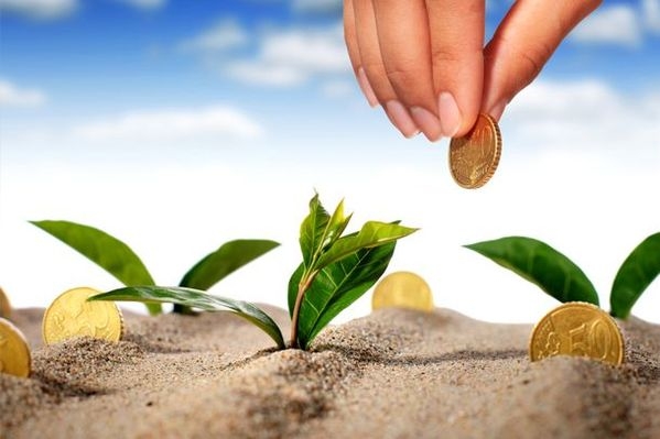 Tổ chức, cá nhân, hộ gia đình tại địa bàn phường, xã/thị trấn phát sinh nước thải thuộc đối tượng chịu phí bảo vệ môi trường đối với nước thải sinh hoạt thì nộp phí cho tổ chức cung cấp nước sạch cùng với hóa đơn thanh toán tiền nước sạch (hằng tháng) với mức thu phí là 10% trên giá bán của 01 m³ nước sạch.