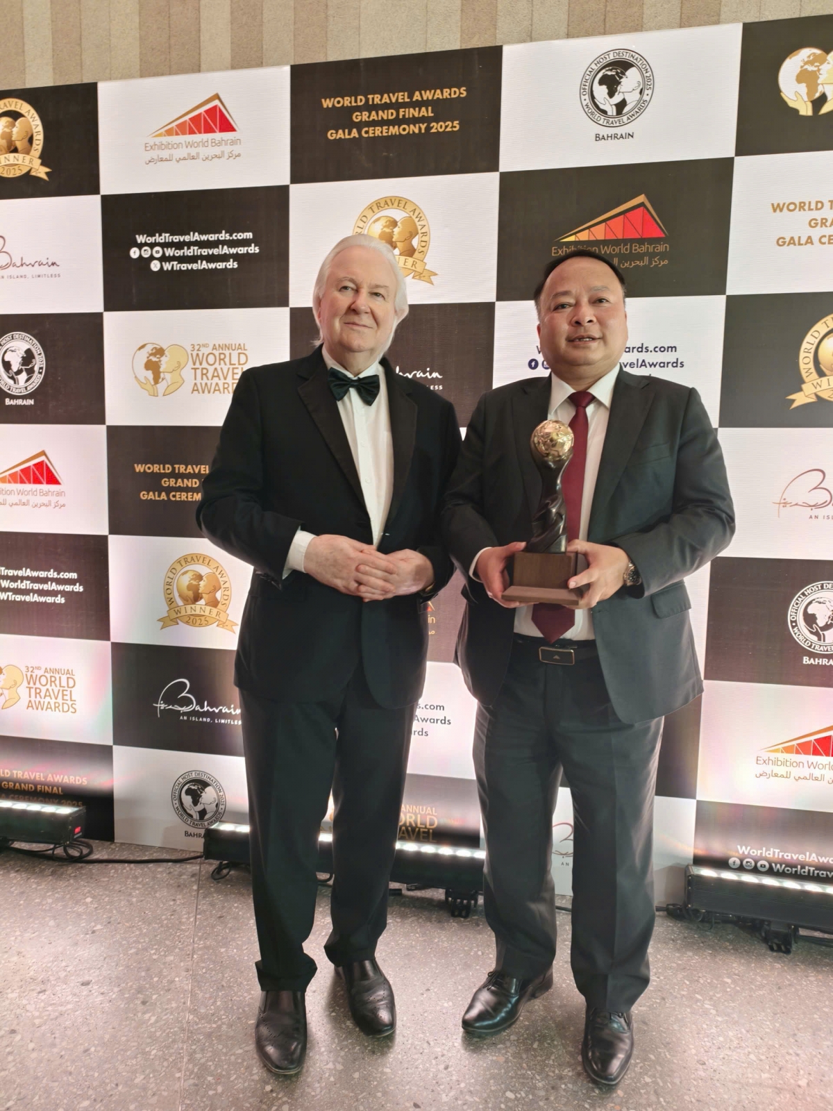 Tuyên Quang đón nhận danh hiệu “Điểm đến văn hóa hàng đầu thế giới 2025” tại Lễ trao giải World Travel Awards Tuyên Quang đón nhận danh hiệu “Điểm đến văn hóa hàng đầu thế giới 2025” tại Lễ trao giải World Travel Awards