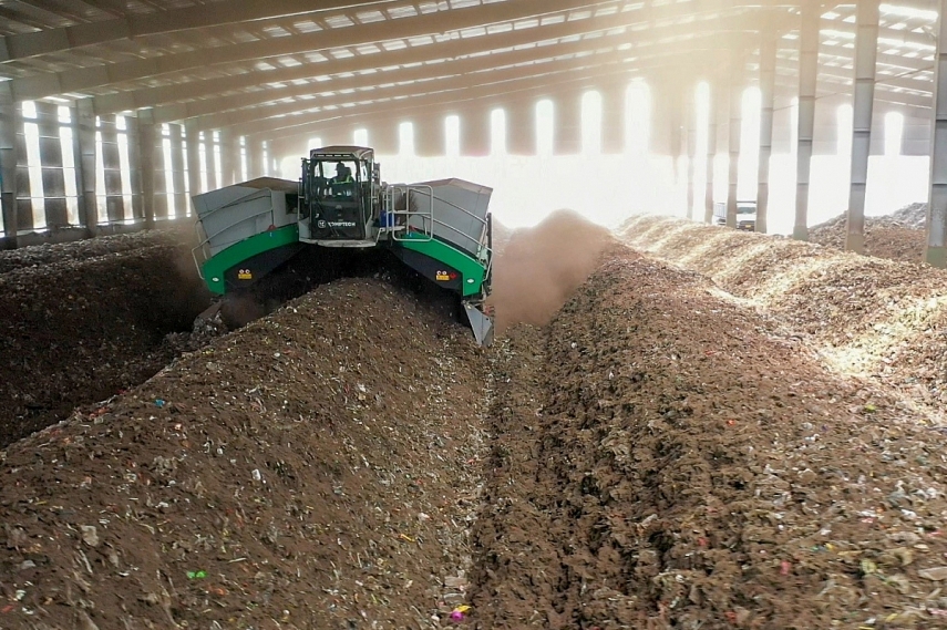 Công đoạn ủ chín và đảo trộn Công đoạn ủ chín và đảo trộn