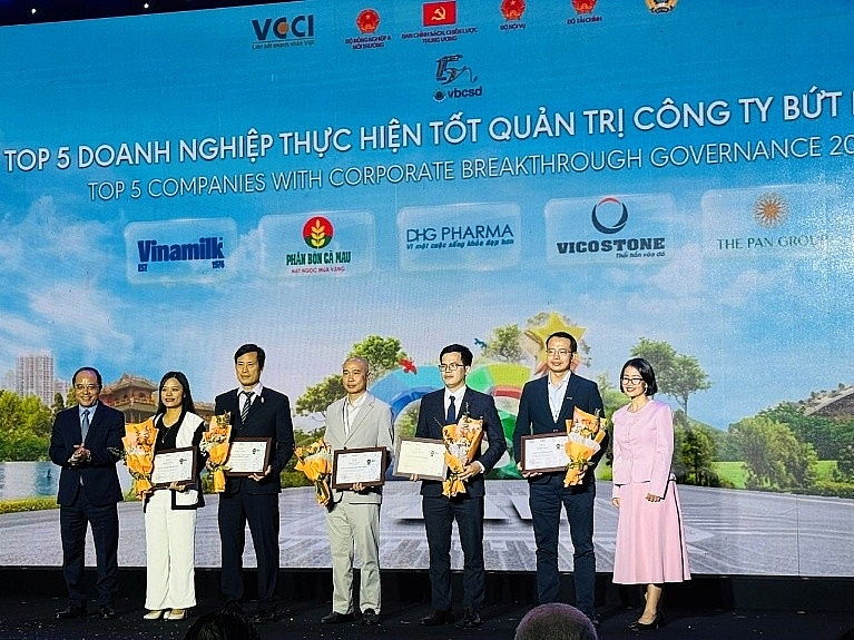 Top 5 DN thực hiện tốt chuyên đề: DN tiên phong thực hiện kinh tế tuần hoàn và cắt giảm phát thải khí nhà kính năm 2025 Top 5 DN thực hiện tốt chuyên đề: DN tiên phong thực hiện kinh tế tuần hoàn và cắt giảm phát thải khí nhà kính năm 2025