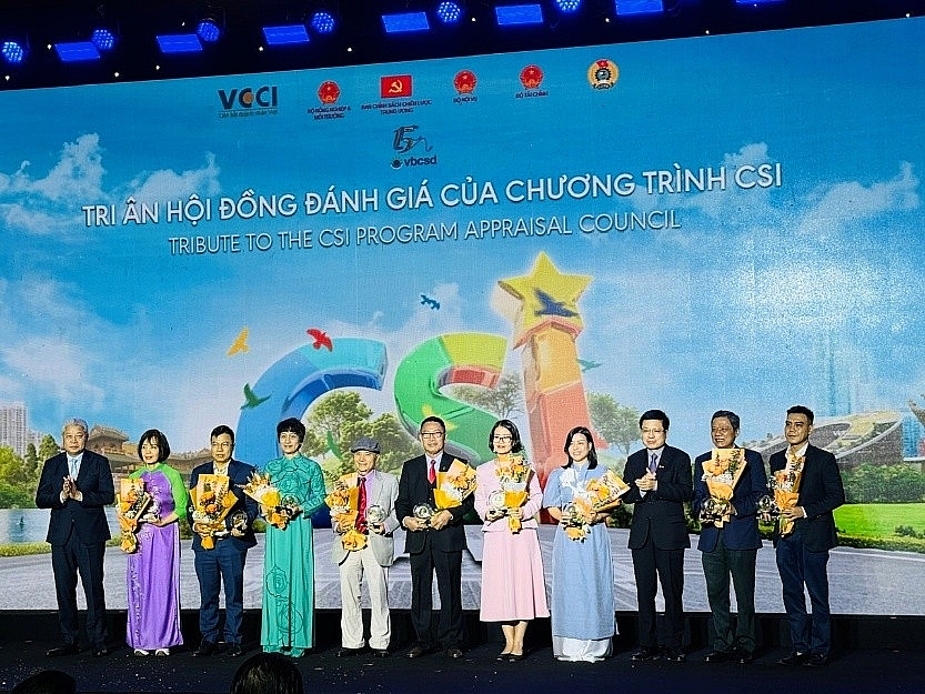 Ban Tổ chức Chương trình tri ân các thành viên Hội đồng đánh giá Ban Tổ chức Chương trình tri ân các thành viên Hội đồng đánh giá