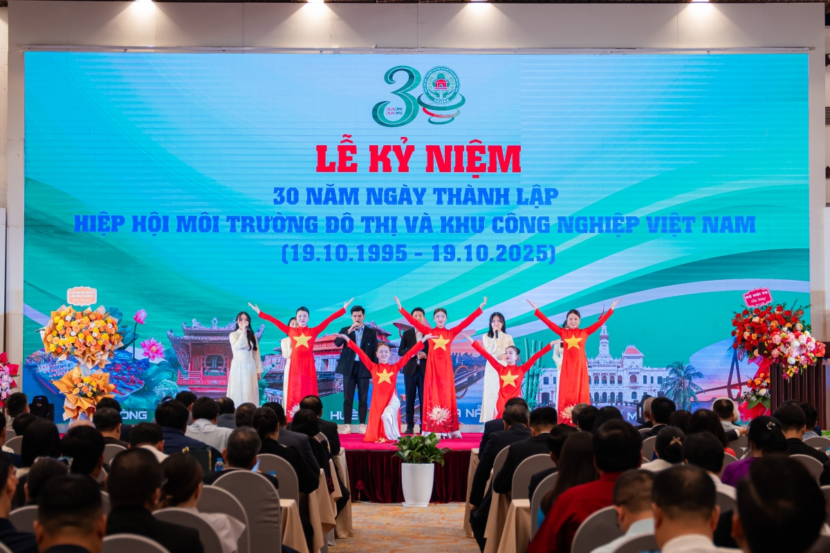 Kỷ niệm 30 năm thành lập Hiệp hội Môi trường đô thị và Khu công nghiệp Việt Nam Kỷ niệm 30 năm thành lập Hiệp hội Môi trường đô thị và Khu công nghiệp Việt Nam