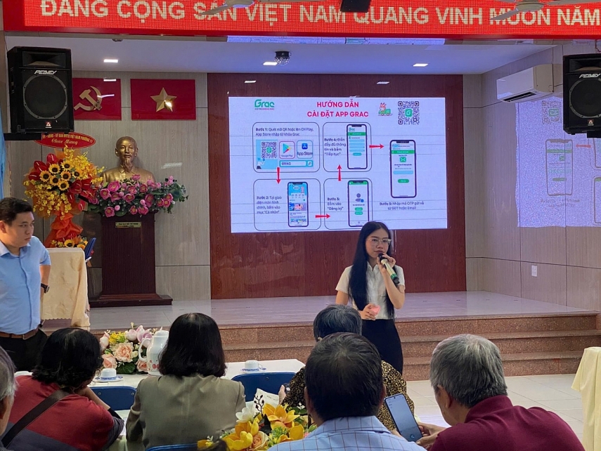 Tập huấn hướng dẫn sử dụng phần mềm Grac thanh toán trực tuyến (App Grac) cho người dân Tập huấn hướng dẫn sử dụng phần mềm Grac thanh toán trực tuyến (App Grac) cho người dân