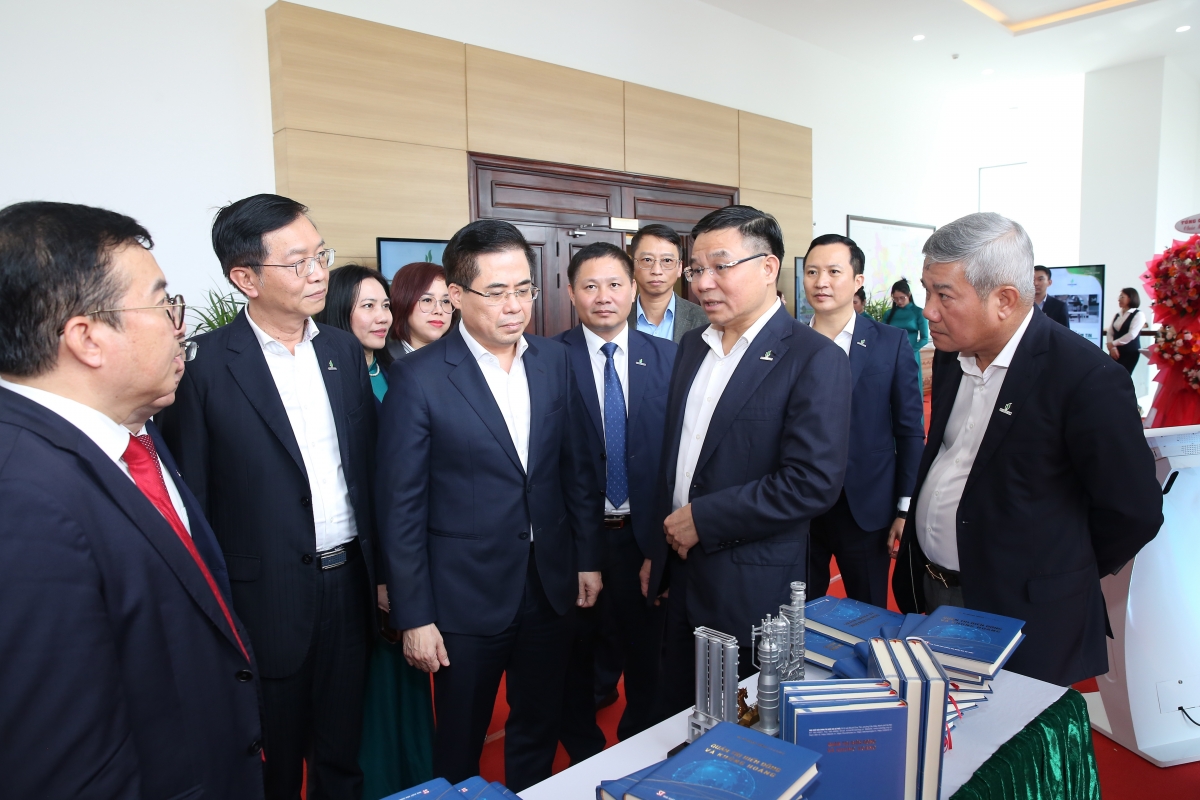 BSR tổ chức Hội nghị tổng kết công tác Đảng, hoạt động SXKD năm 2025 và triển khai nhiệm vụ năm 2026 BSR tổ chức Hội nghị tổng kết công tác Đảng, hoạt động SXKD năm 2025 và triển khai nhiệm vụ năm 2026