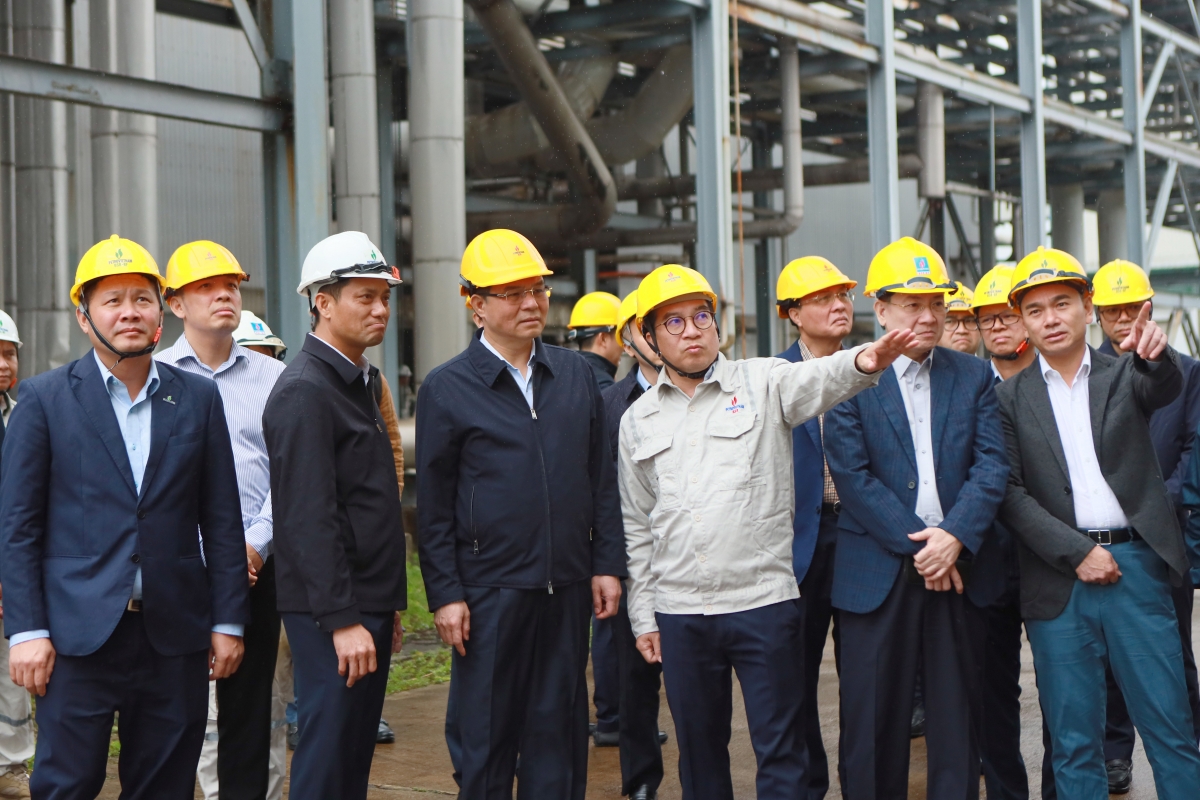 “Thiết thực đẩy mạnh sản xuất kinh doanh hoàn thành vượt mức toàn bộ các chỉ tiêu kế hoạch quản trị 2025, bù đắp những thiệt hại mà đất nước đang phải “Thiết thực đẩy mạnh sản xuất kinh doanh hoàn thành vượt mức toàn bộ các chỉ tiêu kế hoạch quản trị 2025, bù đắp những thiệt hại mà đất nước đang phải