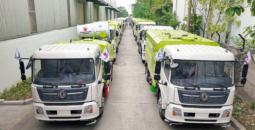 hơn 100 thiết bị, phương tiện thu gom, vận chuyển rác và vệ sinh môi trường chuyên dụng