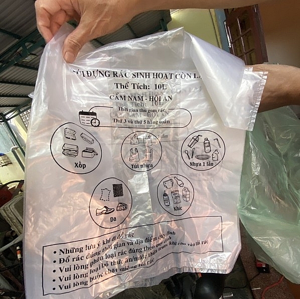 Mẫu túi đựng chất thải chuyên dụng được thí điểm tại TP Hội An (Quảng Nam)