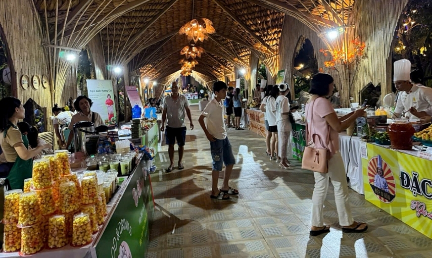 Ninh Bình đưa du lịch trở thành 