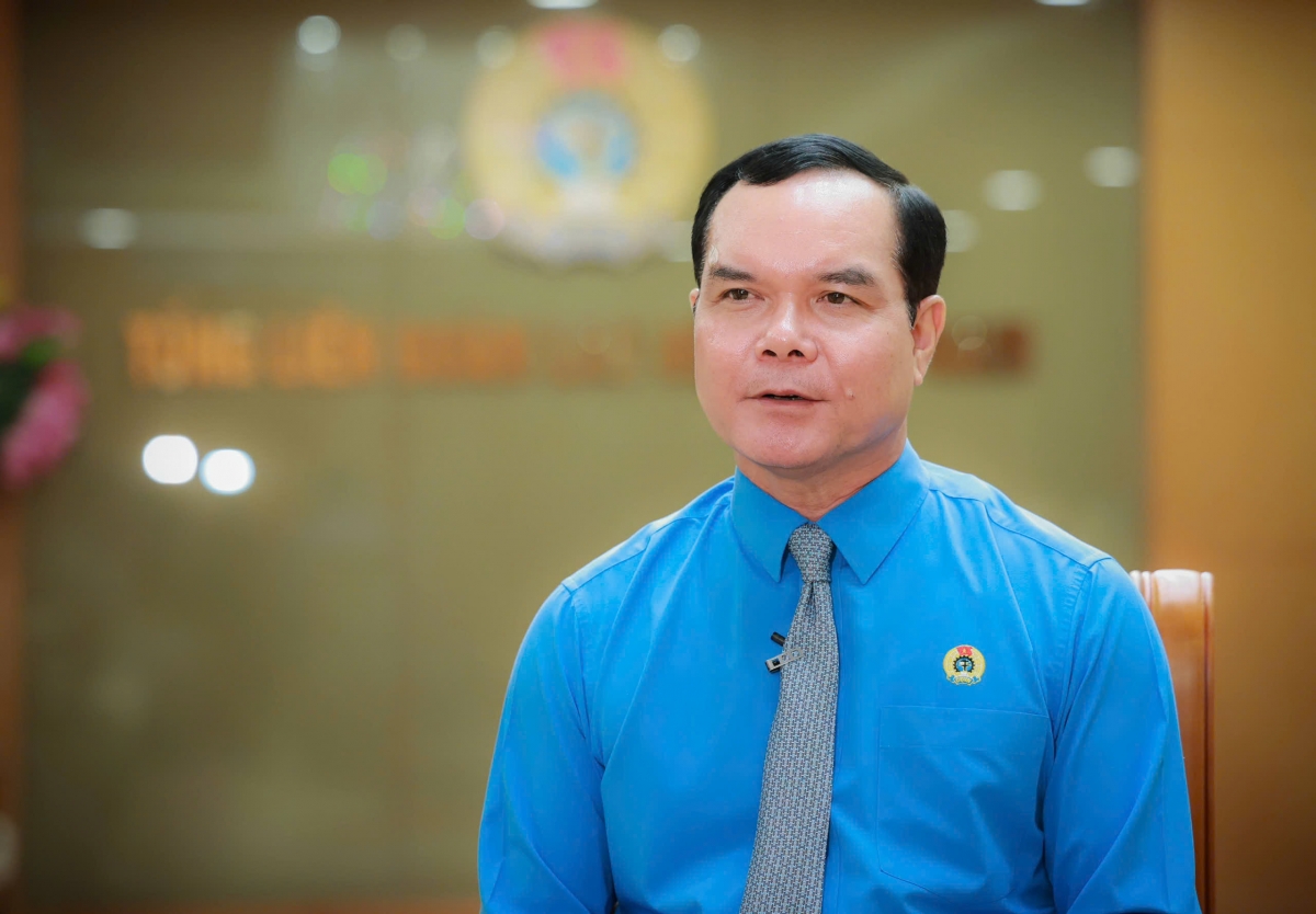 Xây dựng giai cấp Công nhân Việt Nam hiện đại, lớn mạnh  trong kỷ nguyên phát triển mới của dân tộc