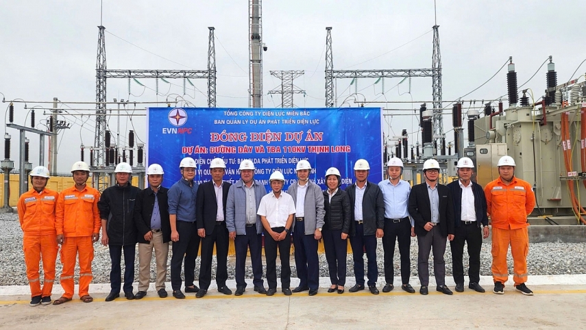 Điện lực Ninh Bình: Đảm bảo cung cấp điện an toàn, liên tục và ổn định phục vụ phát triển kinh tế - xã hội địa phương Điện lực Ninh Bình: Đảm bảo cung cấp điện an toàn, liên tục và ổn định phục vụ phát triển kinh tế - xã hội địa phương