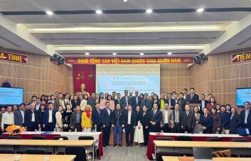 Đổi mới sáng tạo và thực hành ESG giải pháp chuyển đổi xanh trong kỷ nguyên số Đổi mới sáng tạo và thực hành ESG giải pháp chuyển đổi xanh trong kỷ nguyên số