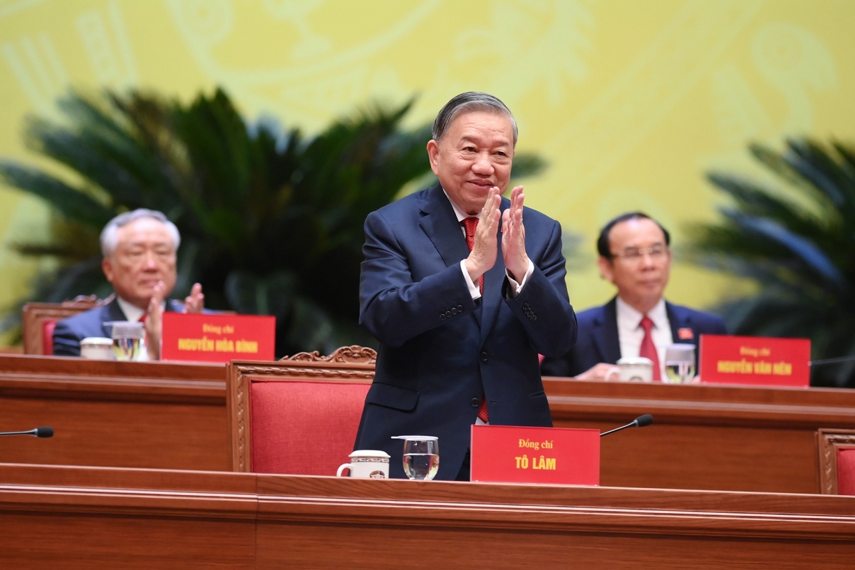 TIẾN LÊN! TOÀN THẮNG ẮT VỀ TA! TIẾN LÊN! TOÀN THẮNG ẮT VỀ TA!