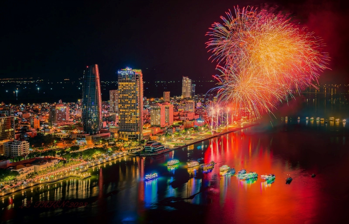 Sun Group khẳng định vị thế “ông lớn pháo hoa” với hàng loạt show diễn đình đám Sun Group khẳng định vị thế “ông lớn pháo hoa” với hàng loạt show diễn đình đám