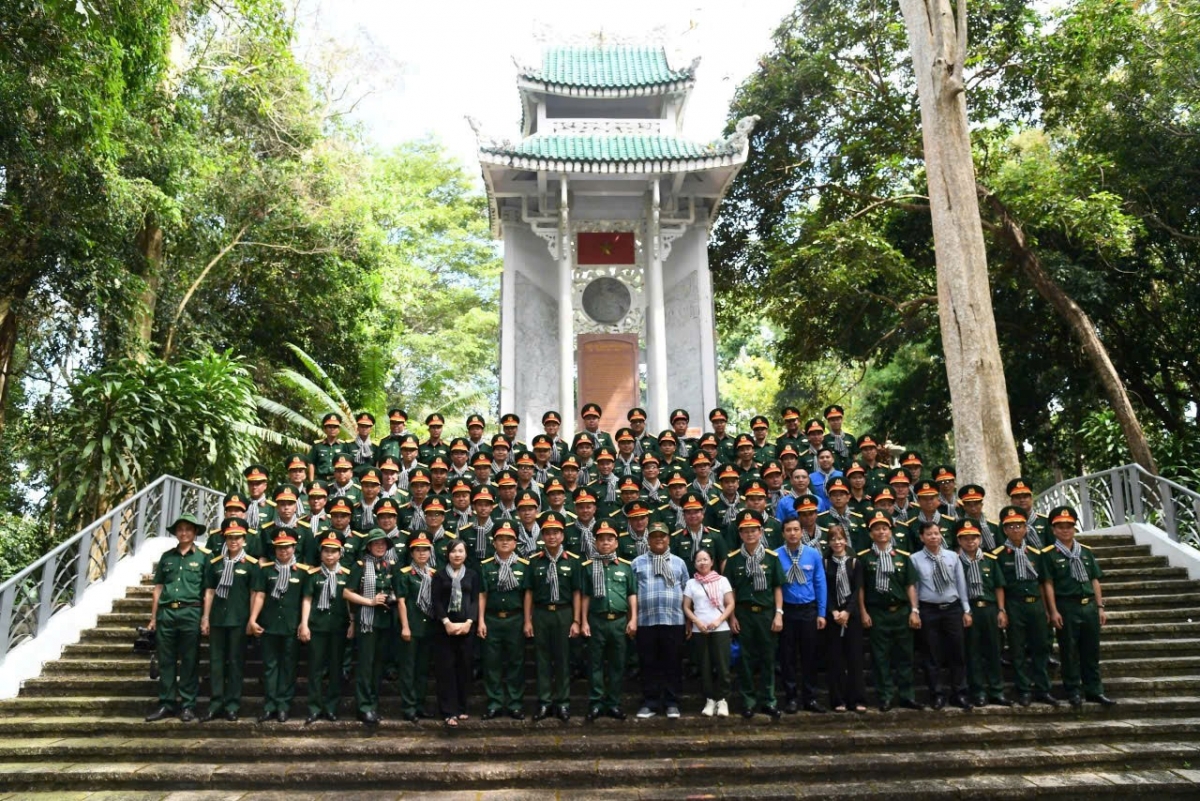 Sắc xuân trên Chiến khu D Sắc xuân trên Chiến khu D