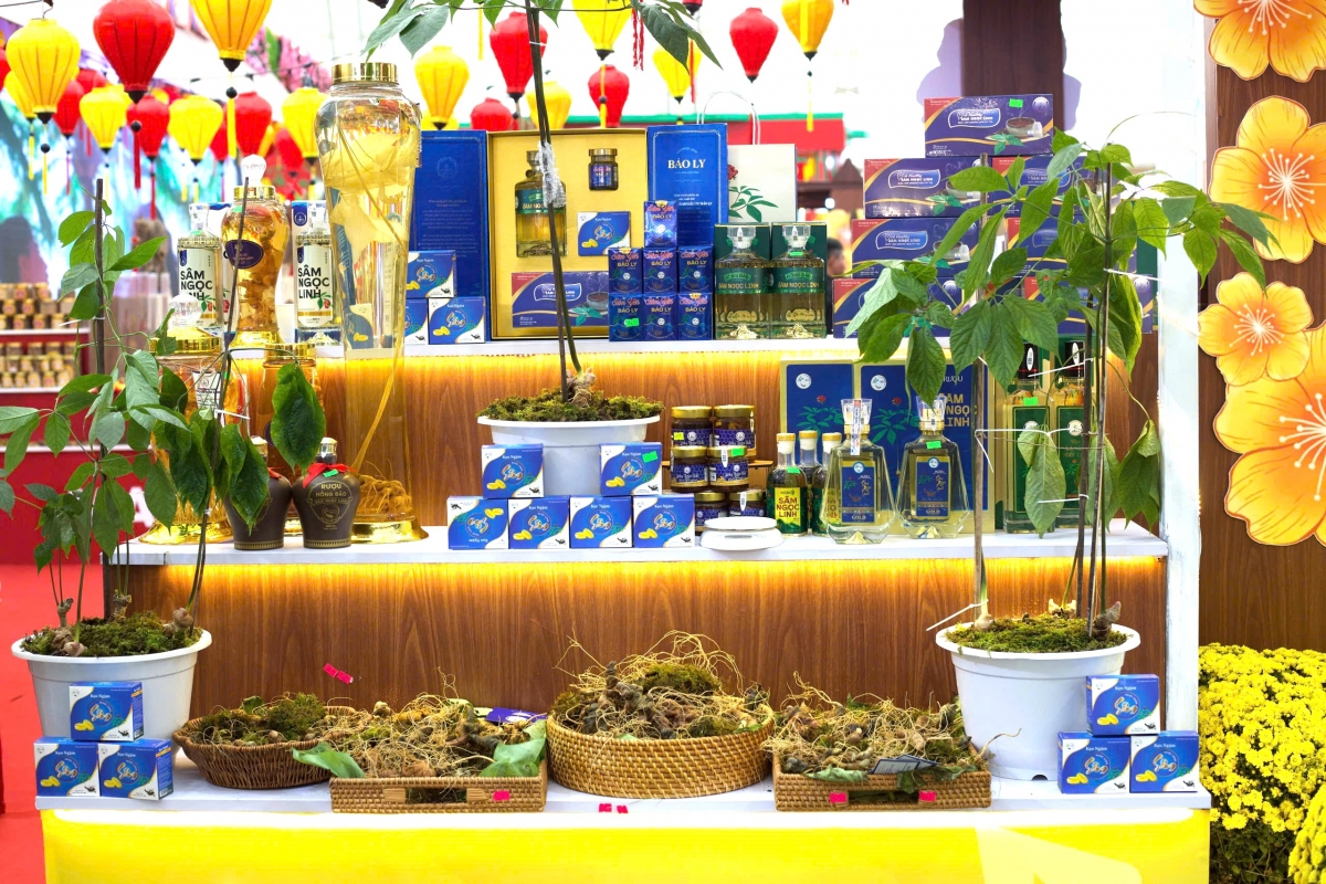 Hội chợ Mùa Xuân lần thứ nhất năm 2026: “Kết nối thịnh vượng - Đón xuân huy hoàng” Hội chợ Mùa Xuân lần thứ nhất năm 2026: “Kết nối thịnh vượng - Đón xuân huy hoàng”