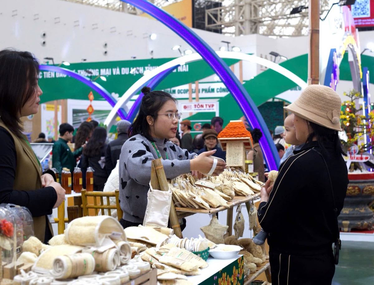 Hội chợ Mùa Xuân lần thứ nhất năm 2026: “Kết nối thịnh vượng - Đón xuân huy hoàng” Hội chợ Mùa Xuân lần thứ nhất năm 2026: “Kết nối thịnh vượng - Đón xuân huy hoàng”
