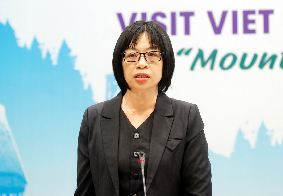 Bà Nguyễn Thị Thanh Lịch - Phó Chủ tịch UBND tỉnh Gia Lai phát biểu tại buổi họp báo Bà Nguyễn Thị Thanh Lịch - Phó Chủ tịch UBND tỉnh Gia Lai phát biểu tại buổi họp báo