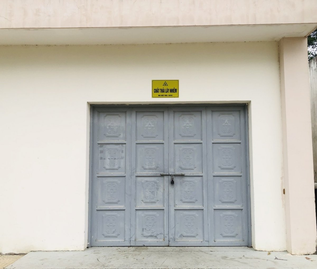 Bảo đảm môi trường bệnh viện “xanh - sạch - an toàn”