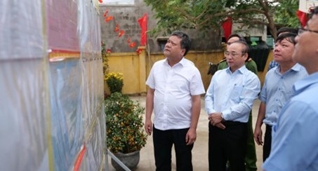 Chủ tịch UBND tỉnh Khánh Hoà kiểm tra thực tế công tác chuẩn bị bầu cử ở cơ sở