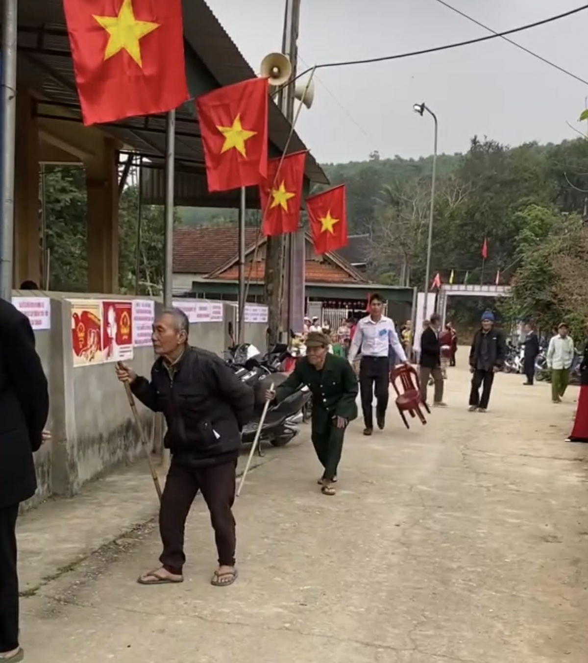 2,6 triệu cử tri Nghệ An rộn ràng tham gia ngày hội bầu cử của đất nước 2,6 triệu cử tri Nghệ An rộn ràng tham gia ngày hội bầu cử của đất nước