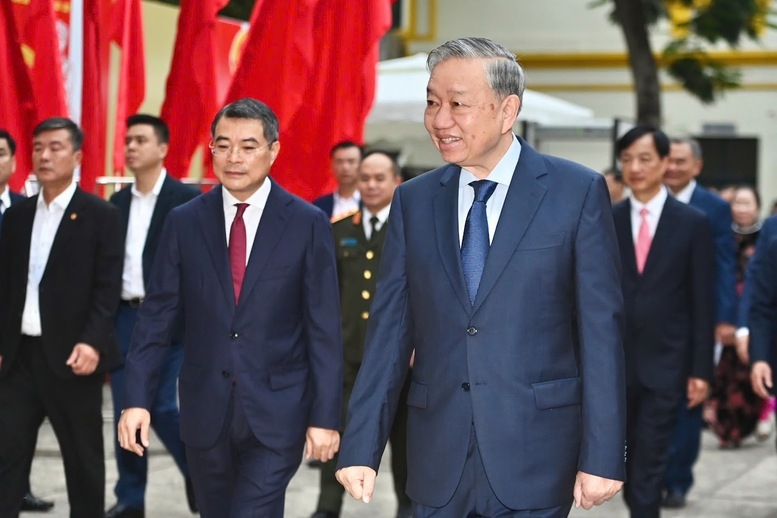 Tổng Bí thư Tô Lâm bỏ phiếu bầu cử đại biểu Quốc hội, HĐND các cấp tại phường Ba Đình Tổng Bí thư Tô Lâm bỏ phiếu bầu cử đại biểu Quốc hội, HĐND các cấp tại phường Ba Đình