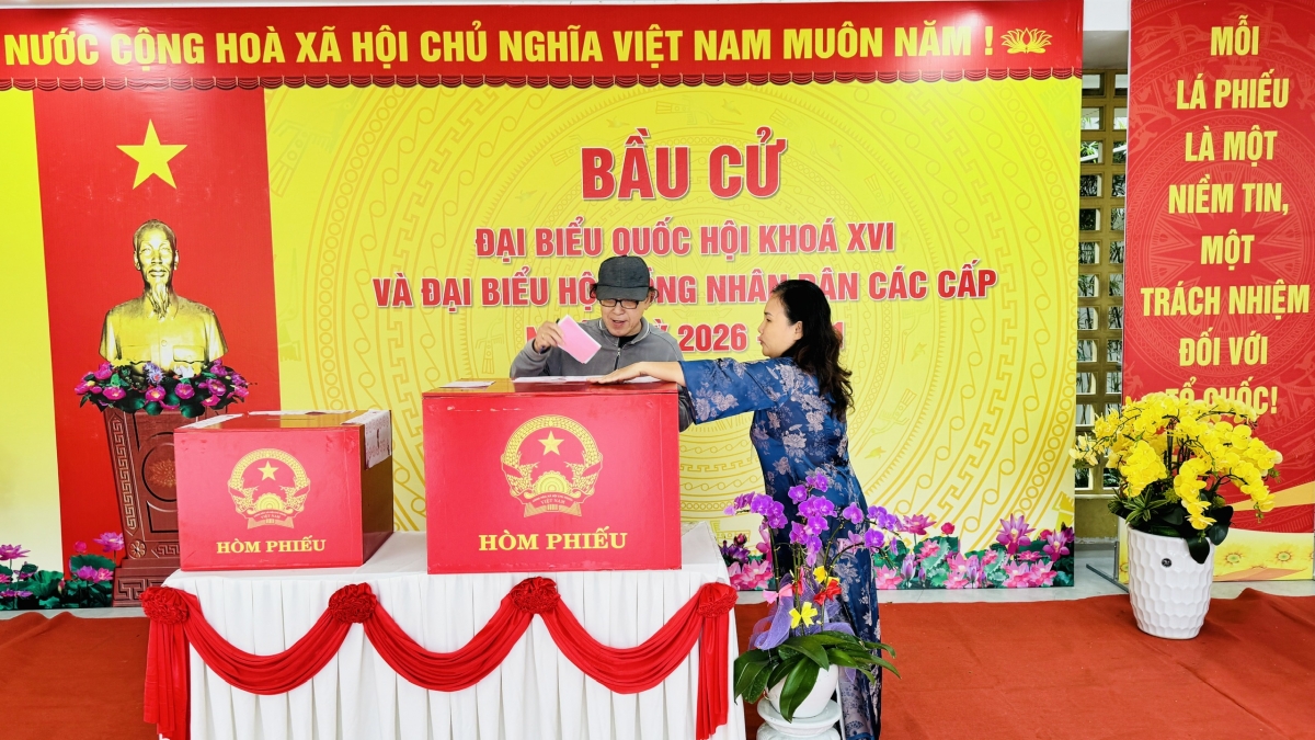 Ngày hội non sông tại Đà Nẵng: Hơn 2,1 triệu cử tri gửi gắm niềm tin qua từng lá phiếu