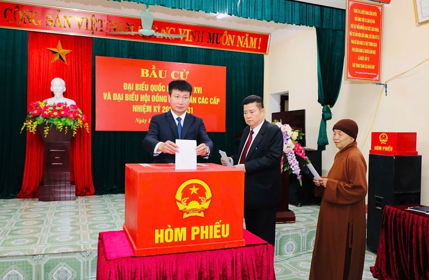 Cử tri Ninh Bình náo nức đi bầu cử Cử tri Ninh Bình náo nức đi bầu cử