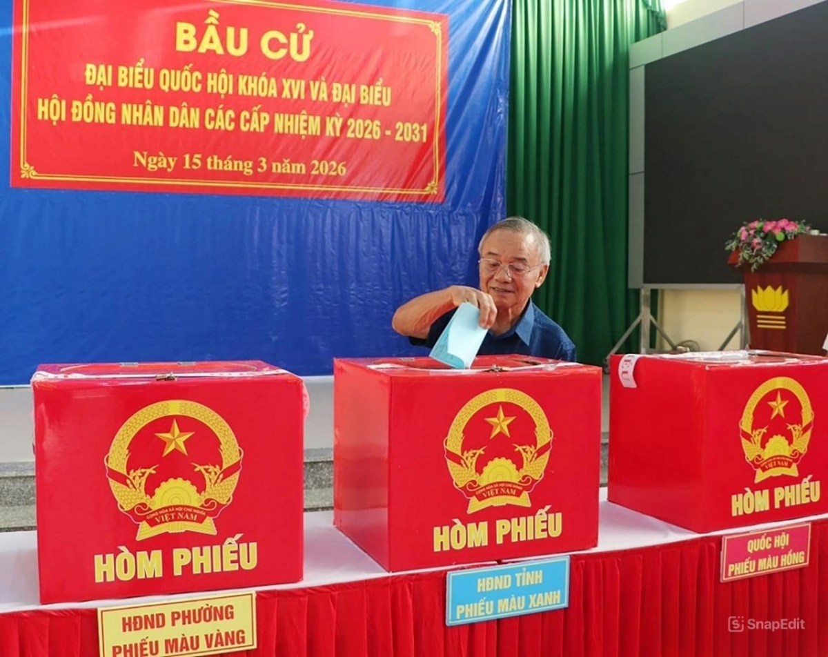 Lãnh đạo tỉnh Đồng Nai dự khai mạc bầu cử tại các địa phương