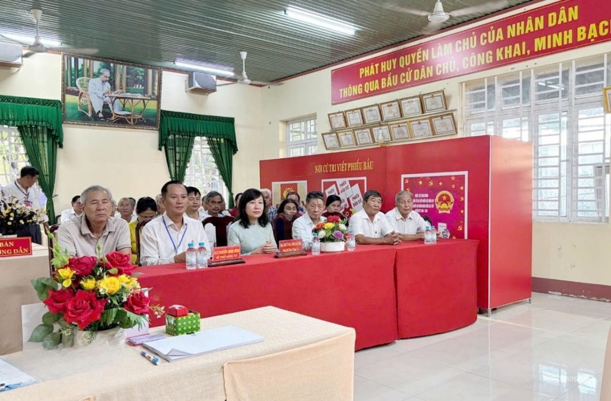 Lãnh đạo tỉnh Đồng Nai dự khai mạc bầu cử tại các địa phương