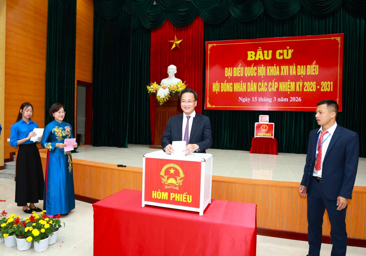 Cử tri Hưng Yên nô nức đi bầu cử Cử tri Hưng Yên nô nức đi bầu cử