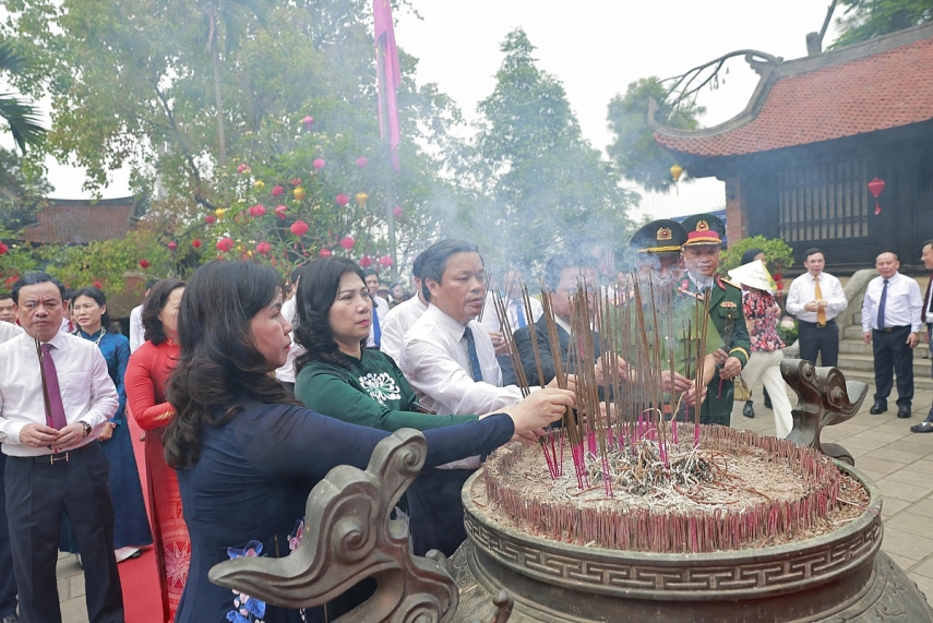 Phú Thọ: Tổ chức trang trọng lễ dâng hương Đức Quốc Tổ Lạc Long Quân và Tổ Mẫu Âu Cơ