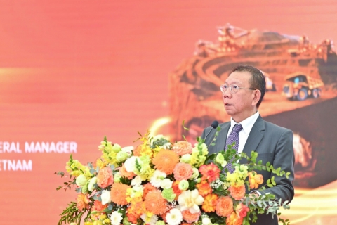 Gần 200 doanh nghiệp từ 17 quốc gia tham gia triển lãm công nghiệp khai khoáng và xây dựng