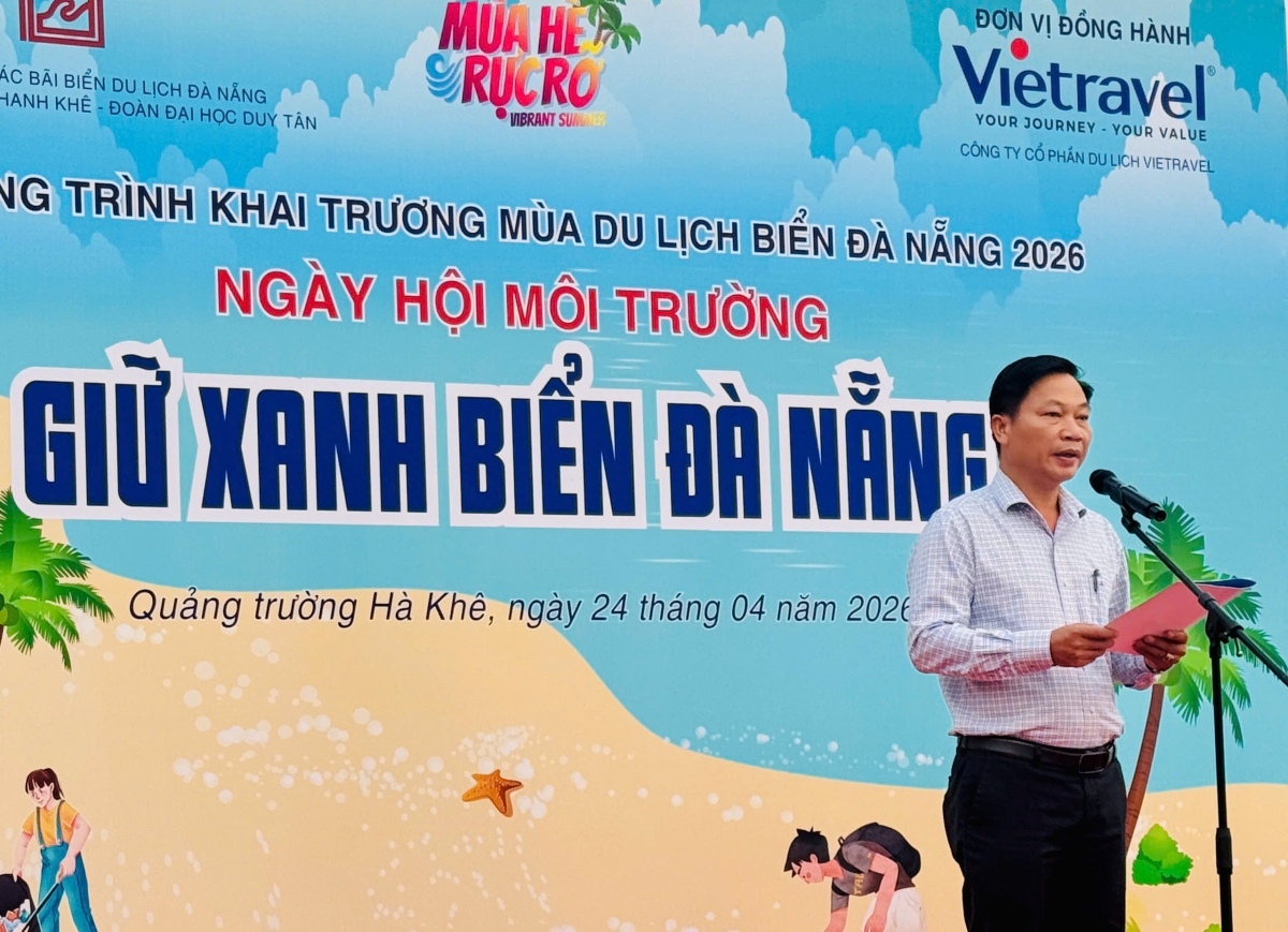 Ông Trần Đại Nghĩa, Phó Trưởng ban quản lý bán đảo Sơn Trà và các bãi biển du lịch Đà Nẵng phát biểu tại Ngày hội