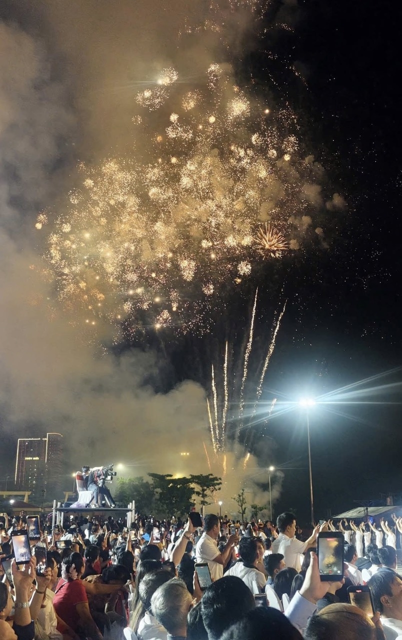 Nghệ An tưng bừng khai mạc Festival Du lịch Cửa Lò