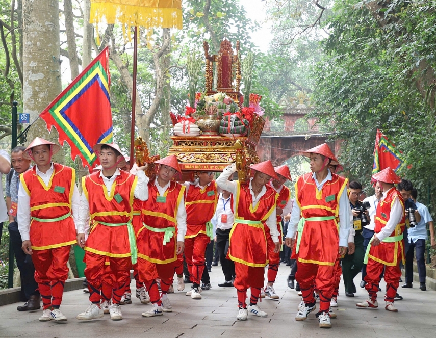 Tổng Bí thư, Chủ tịch nước Tô Lâm dâng hương tưởng niệm các Vua Hùng