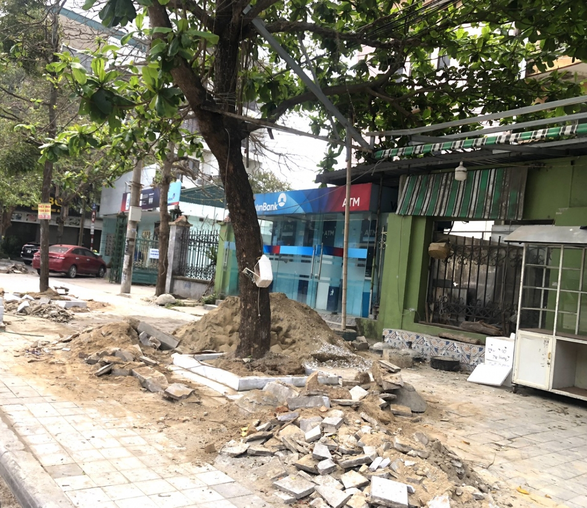 Trung tâm Cung ứng dich vụ công Sầm Sơn: Tăng cường công tác vệ sinh môi trường, chấn chỉnh tình trạng đổ phế thải không đúng quy định