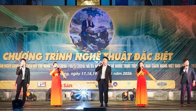 Cao Bằng: Tri ân công lao Chủ tịch Hồ Chí Minh qua chương trình nghệ thuật đặc biệt Cao Bằng: Tri ân công lao Chủ tịch Hồ Chí Minh qua chương trình nghệ thuật đặc biệt