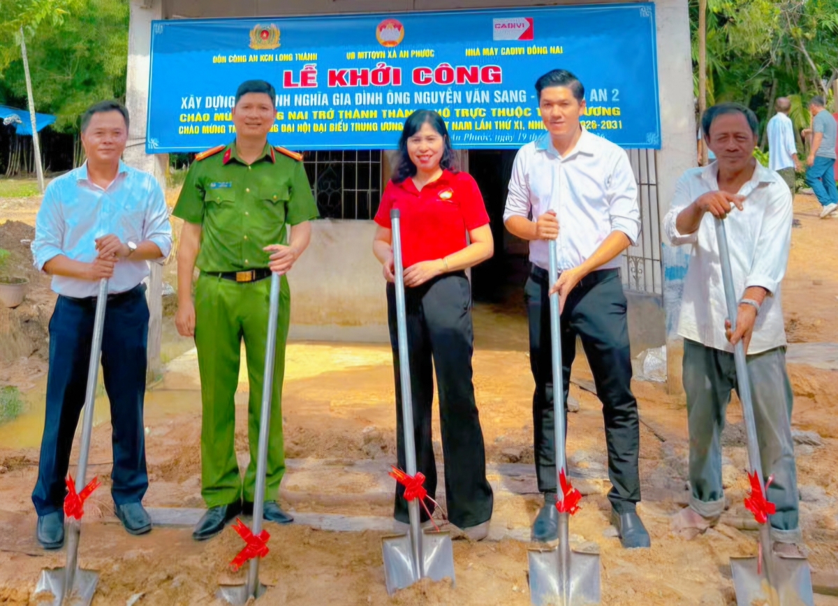 Ấm tình quân dân nơi “tọa độ lửa” Khu công nghiệp Long Thành Ấm tình quân dân nơi “tọa độ lửa” Khu công nghiệp Long Thành