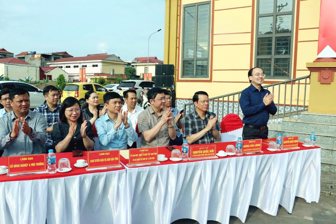 Thái Nguyên đồng loạt ra quân phát động xây dựng đô thị văn minh, xã nông thôn mới xanh - sạch - đẹp gắn với “Ngày thứ Bảy xanh” năm 2026