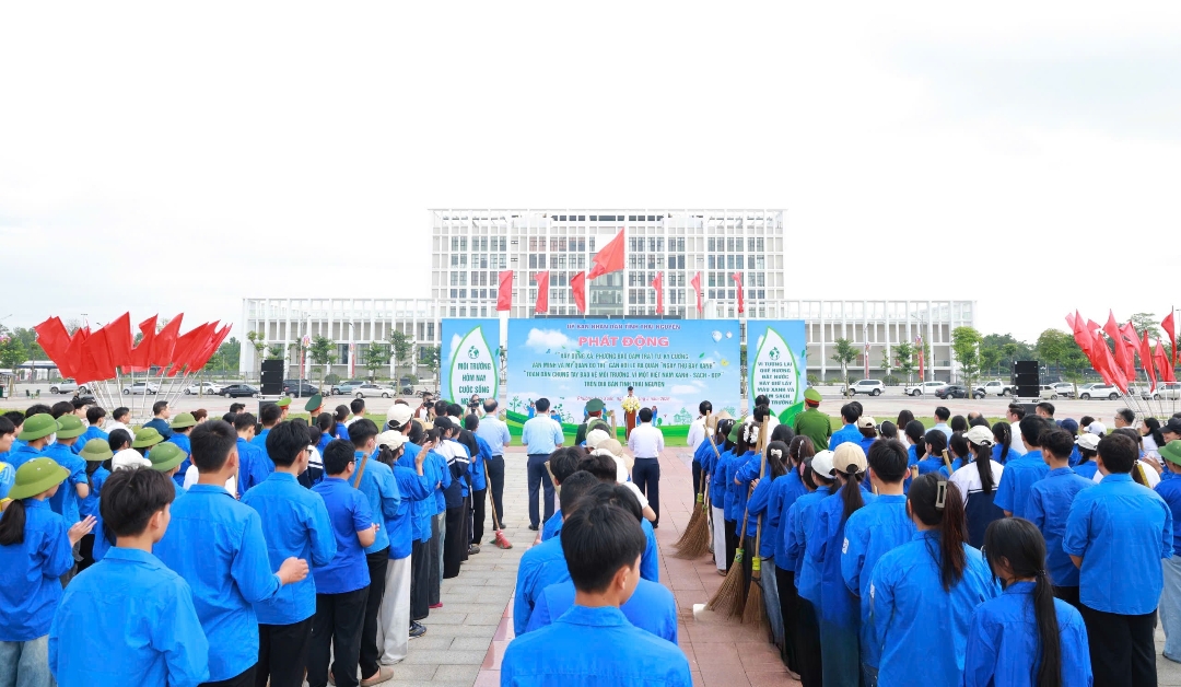 Thái Nguyên đồng loạt ra quân phát động xây dựng đô thị văn minh, xã nông thôn mới xanh - sạch - đẹp gắn với “Ngày thứ Bảy xanh” năm 2026