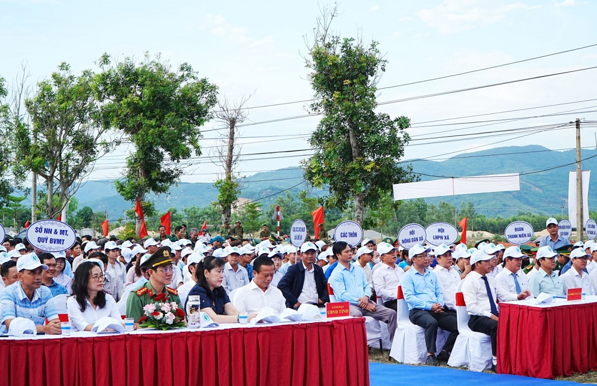 Đề Gi (Gia Lai): phát động phong trào hưởng ứng Ngày Môi trường thế giới 2026 và chung tay hành động vì khí hậu Đề Gi (Gia Lai): phát động phong trào hưởng ứng Ngày Môi trường thế giới 2026 và chung tay hành động vì khí hậu