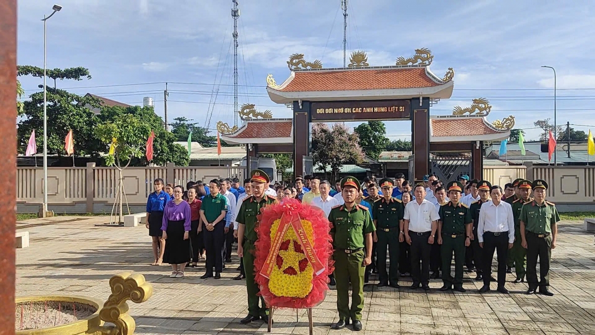 Nghĩa tình Thành phố mang tên Bác