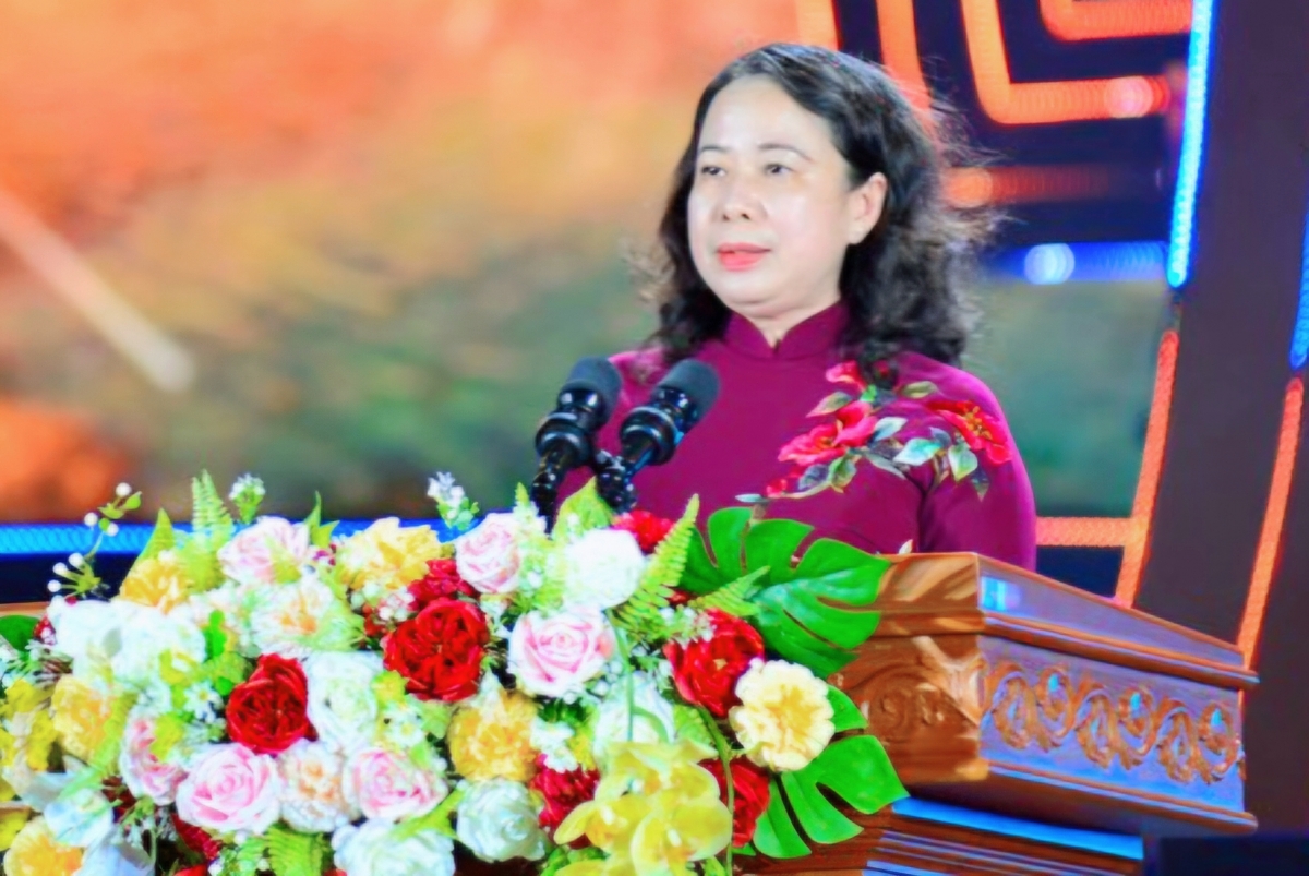 Di sản ngàn năm bừng sáng trong đêm khai mạc Ngày hội văn hóa dân tộc Chăm