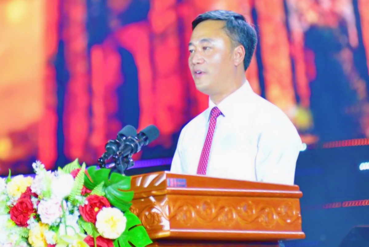Di sản ngàn năm bừng sáng trong đêm khai mạc Ngày hội văn hóa dân tộc Chăm
